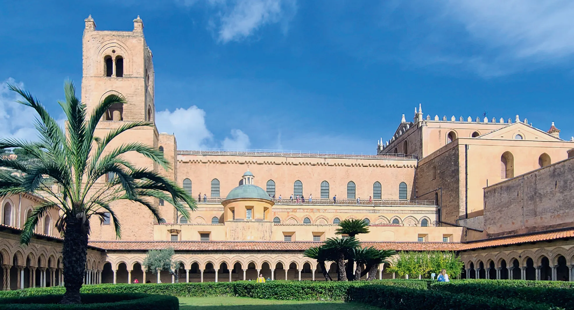 Klosterinnenhof der Kathedrale – Monreale
